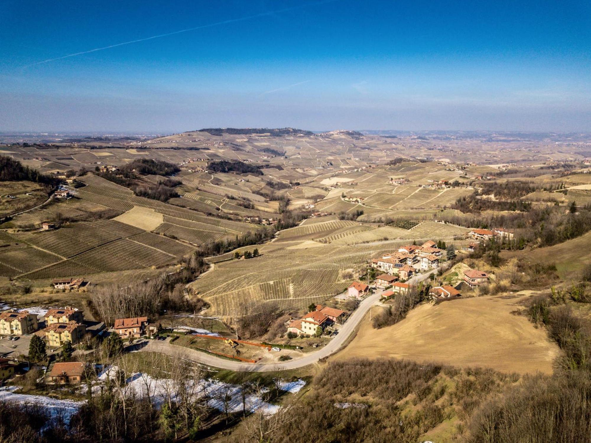 Hotel Villa Beccaris Monforte dʼAlba المظهر الخارجي الصورة