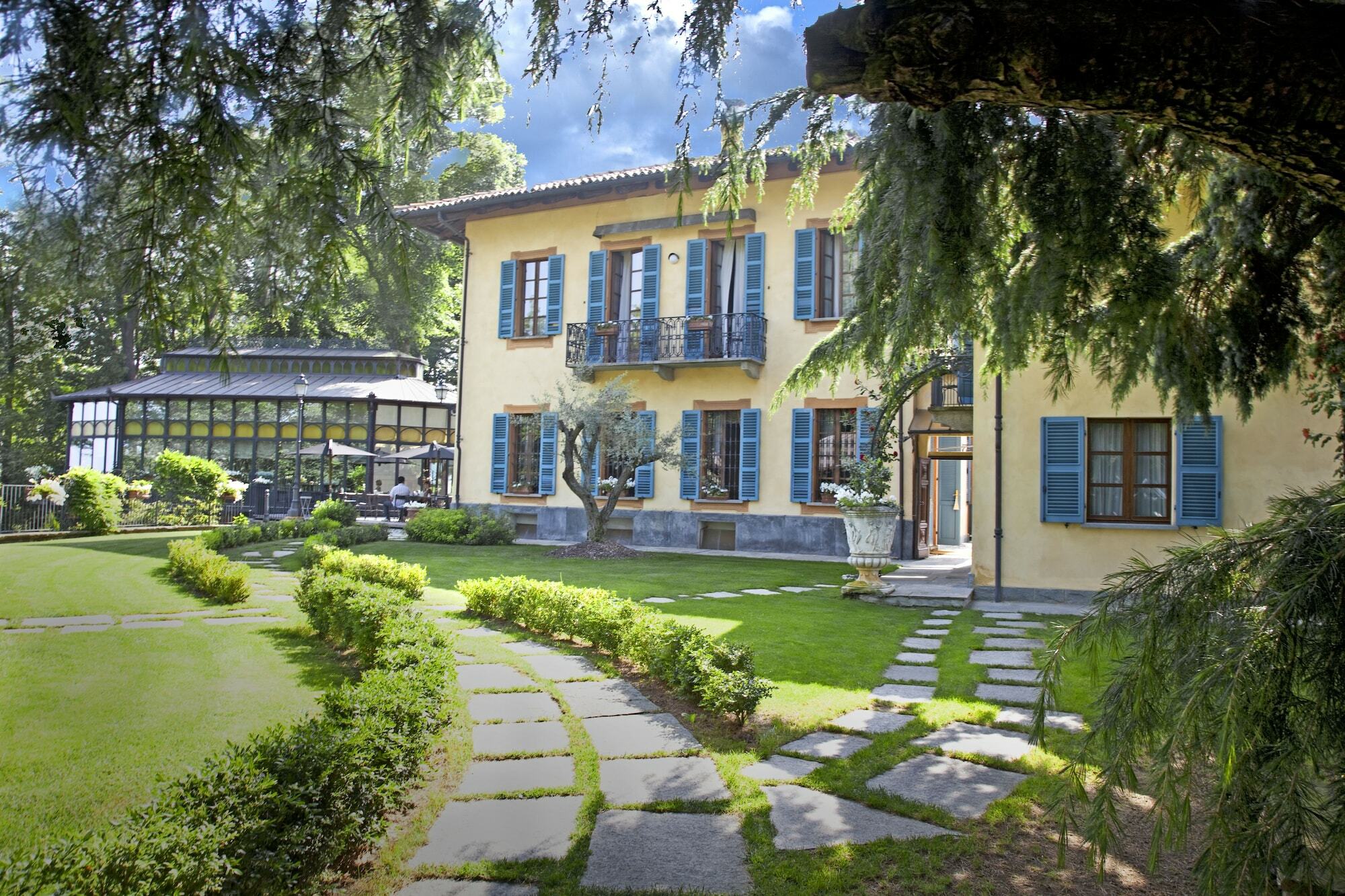 Hotel Villa Beccaris Monforte dʼAlba المظهر الخارجي الصورة